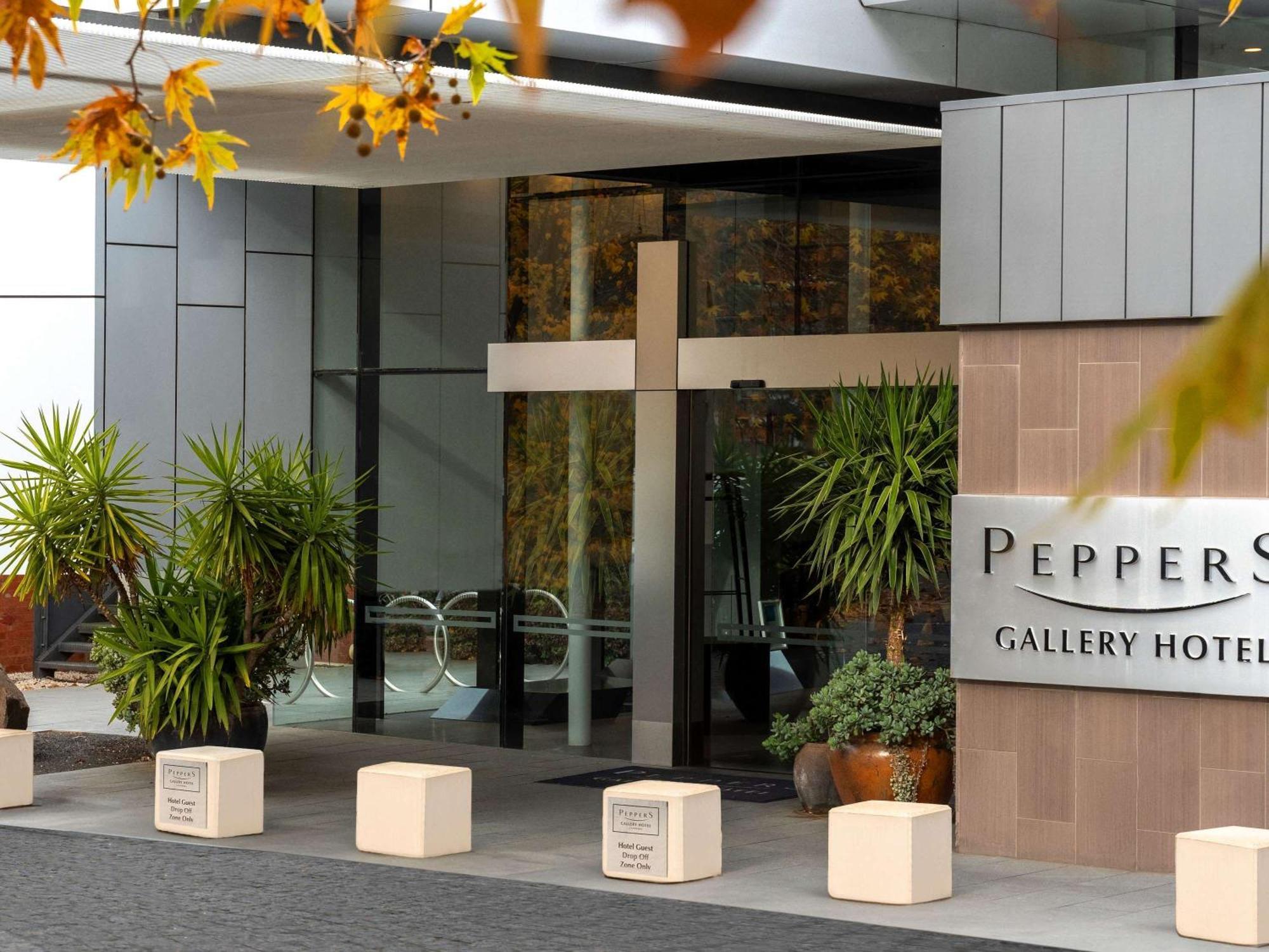 Peppers Gallery Hotel كنبرا المظهر الخارجي الصورة