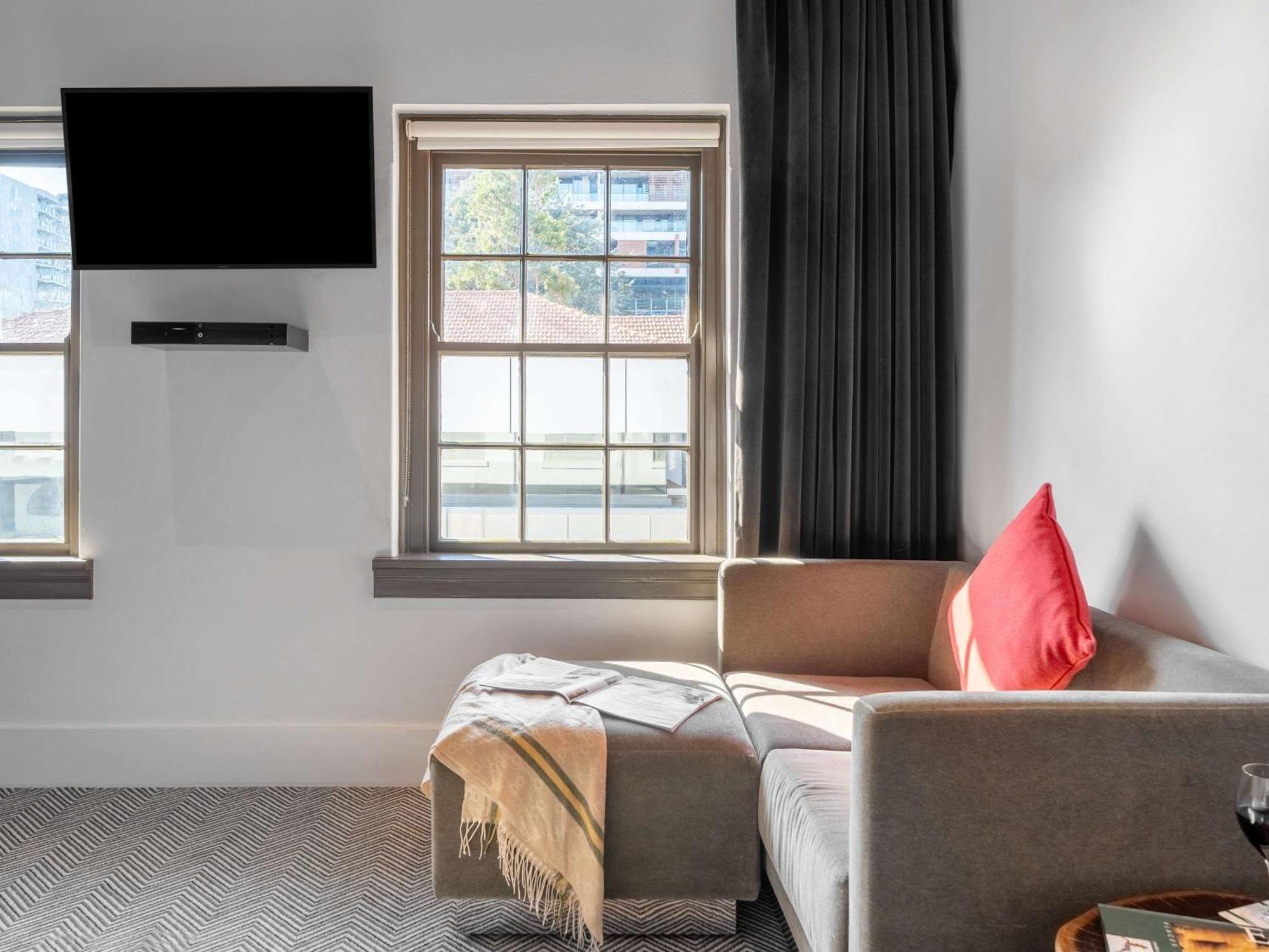 Peppers Gallery Hotel كنبرا المظهر الخارجي الصورة